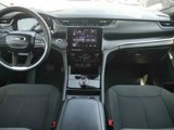 Used 2025 Jeep Grand Cherokee L Laredo image 4