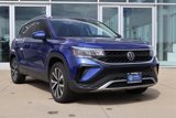 Certified 2022 Volkswagen Taos SE image 2