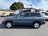Used 2005 Toyota Highlander 4WD V6 w/ 3rd Row image 3