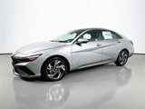 New 2025 Hyundai Elantra SEL image 3