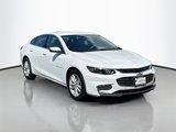 Used 2018 Chevrolet Malibu LT w/ Driver Confidence Package image 3