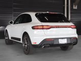 Certified 2025 Porsche Macan image 3