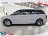 Used 2015 Chrysler Town & Country Touring image 2