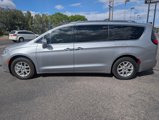 Used 2021 Chrysler Pacifica Touring-L image 2