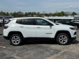 New 2025 Jeep Compass Latitude image 2