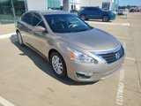 Used 2014 Nissan Altima 2.5 S w/ Sport Value Package image 4