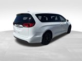 Used 2020 Chrysler Pacifica Touring w/ S Appearance Package image 4