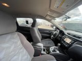 Used 2016 Nissan Rogue SV w/ SV Premium Package image 3
