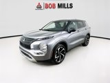 Used 2022 Mitsubishi Outlander SE image 3