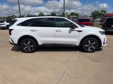 Used 2022 Kia Sorento S w/ Panoramic Sunroof Package image 4