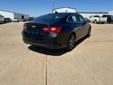 Used 2017 Chevrolet Malibu LT image 2