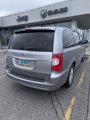 Used 2014 Chrysler Town & Country Touring image 3