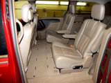 Used 2014 Chrysler Town & Country Touring image 5