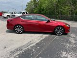Used 2020 Nissan Altima 2.5 SR w/ Premium Package image 2