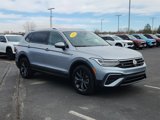 Used 2022 Volkswagen Tiguan SE image 2
