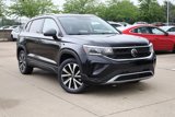 Used 2022 Volkswagen Taos SE image 2