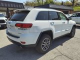 Used 2022 Jeep Grand Cherokee Limited image 3