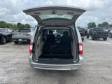 Used 2016 Chrysler Town & Country Touring w/ Driver Convenience Group image 5