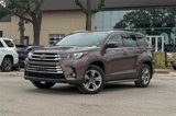 Used 2017 Toyota Highlander Limited image 2