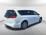 New 2024 Chrysler Pacifica Limited w/ Uconnect Theater Family Group image 3