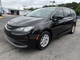 Used 2017 Chrysler Pacifica Touring image 3