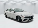 Certified 2024 Hyundai Elantra SE image 3