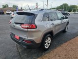 Used 2017 Jeep Cherokee Latitude image 6