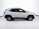 Used 2022 Jeep Compass Latitude w/ Convenience Group image 4