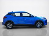Used 2022 Nissan Kicks SV image 2