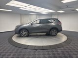 Used 2015 Nissan Rogue SL w/ SL Premium Package image 2