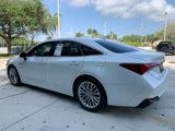 Used 2020 Toyota Avalon Limited image 5