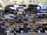 Used 2020 Ford Escape SE image 3