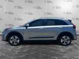Used 2022 Kia Niro EX image 2
