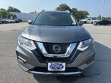 Used 2019 Nissan Rogue SV image 2