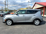 Used 2023 Kia Soul LX image 2