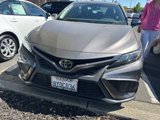 Used 2022 Toyota Camry SE image 2