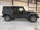 Used 2015 Jeep Wrangler Unlimited Rubicon w/ Connectivity Group image 4