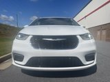 Used 2022 Chrysler Pacifica Touring-L image 2