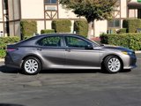 Used 2020 Toyota Camry LE image 4