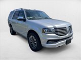Used 2017 Lincoln Navigator Select image 3