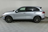 Used 2017 Porsche Cayenne Platinum Edition image 3