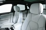 Certified 2022 Porsche Macan image 5