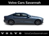 Used 2020 Volvo S60 T5 Momentum image 3