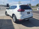 Used 2019 Nissan Rogue SV image 4