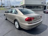 Used 2016 Volkswagen Passat 1.8T SE image 3