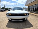 Used 2023 Dodge Challenger SXT image 2