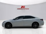 Used 2016 Toyota Camry SE image 2