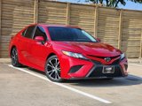 Used 2020 Toyota Camry SE image 2
