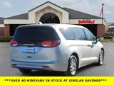 Used 2022 Chrysler Voyager LX image 4