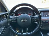 Used 2017 Kia Cadenza Premium image 3